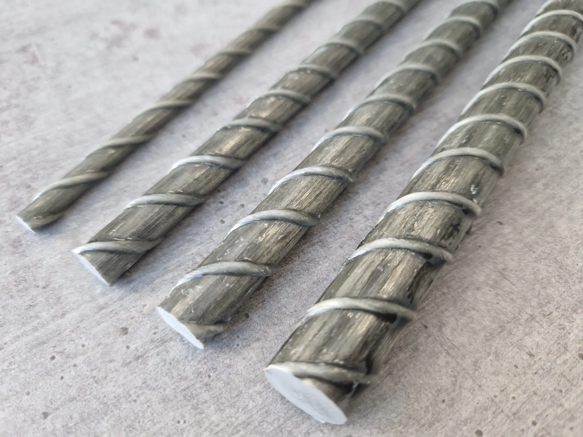 GFRP rebar — studio plate